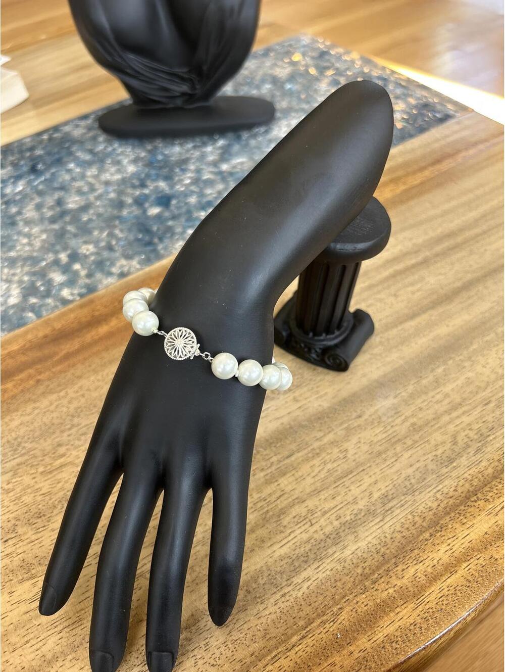 Susie Werner Helene Bracelet-freshwater pearl silver